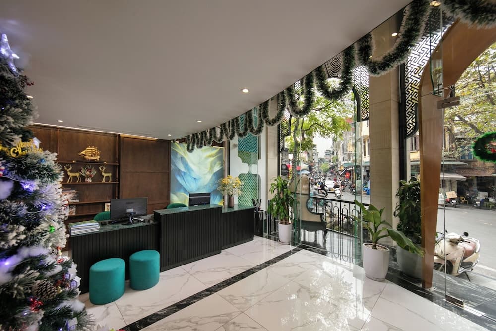 Hanoi Plaza Suite Hotel & Spa - photo 25