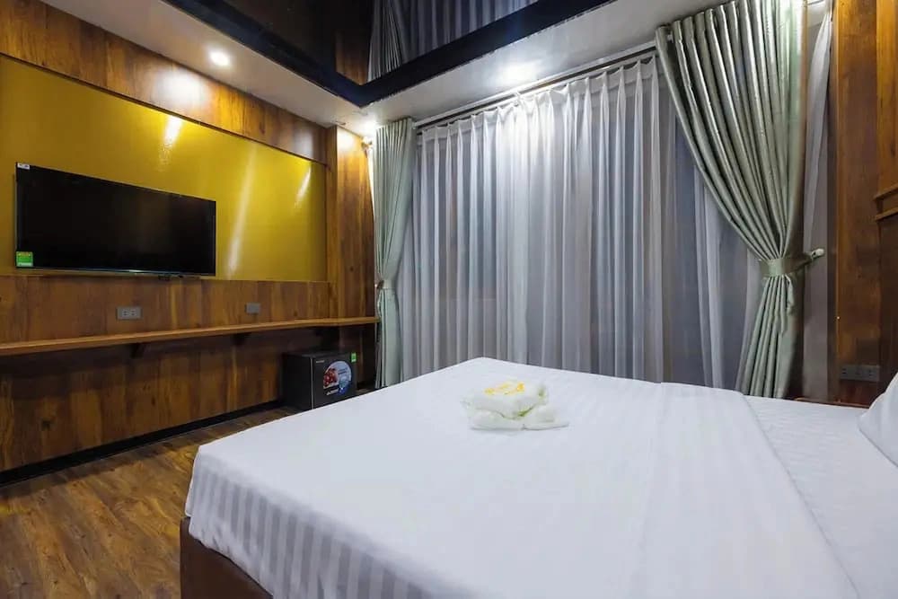 TH Luxury Hotel - photo 2