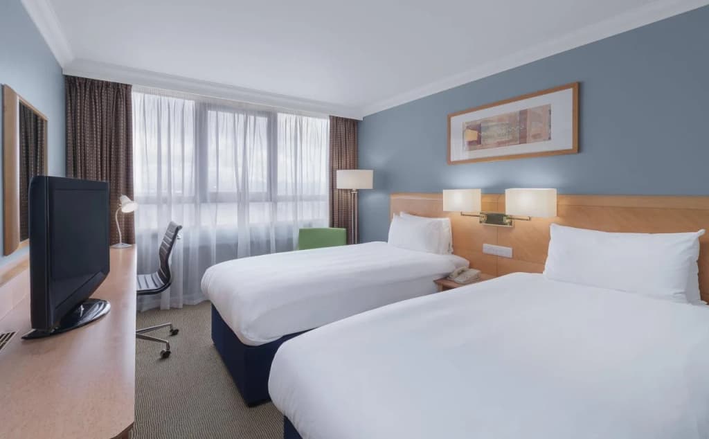 Holiday Inn London-Kensington Forum - photo 7
