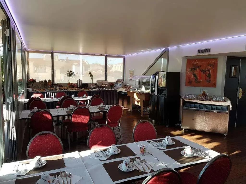 Goldstar Resort Hotel - photo 20