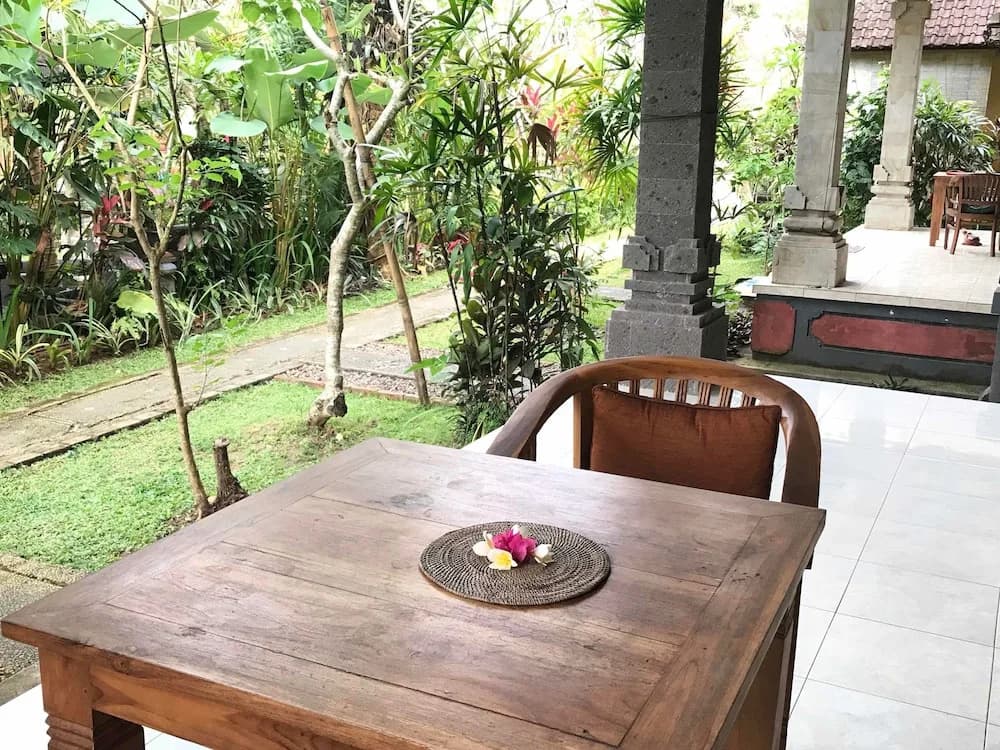 Suastika Bed and Breakfast - photo 13