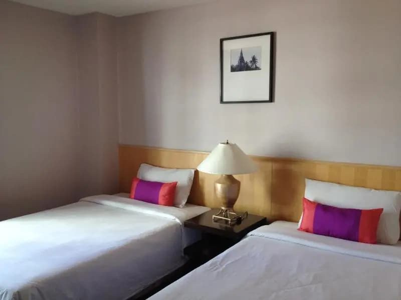 Gardina Asoke Hotel Residence - photo 3