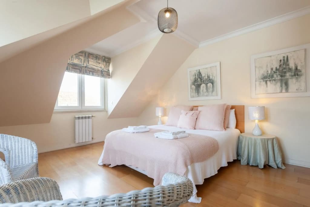 FLH Chic Chiado Exotic Spacious Residence - photo 3