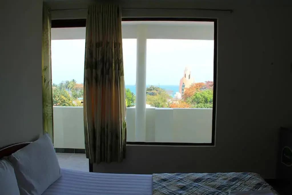Hanhcafe Hotel - photo 4