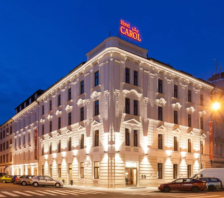 Hotel Carol - photo 25