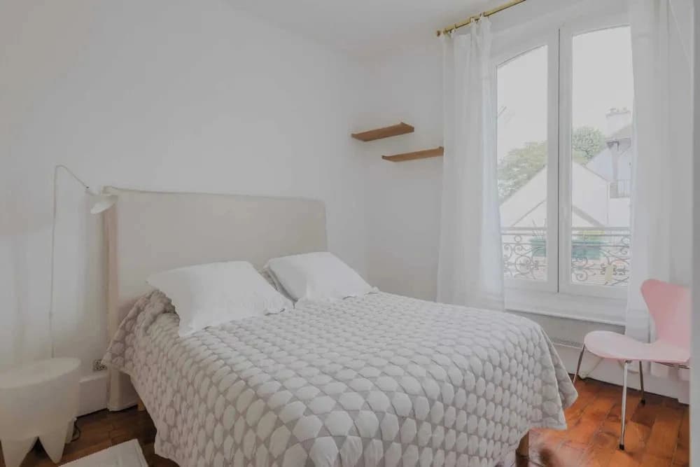 Magnificent Apartment- 2br/4p- Near Sacre-coeur - photo 2