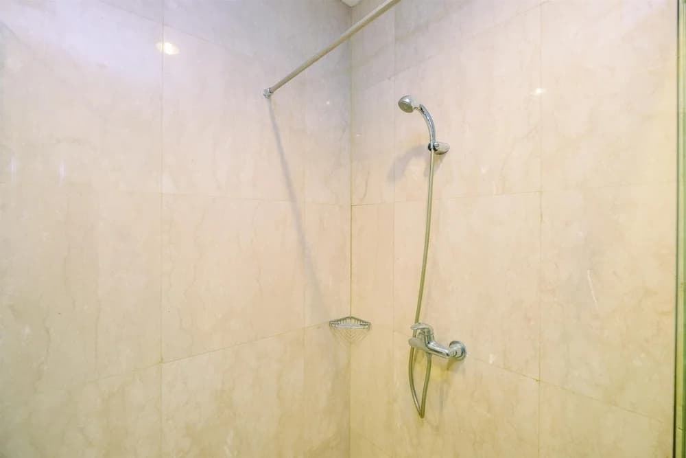 New Furnished And Comfortable 2Br At The Mayflower Apartment - photo 30