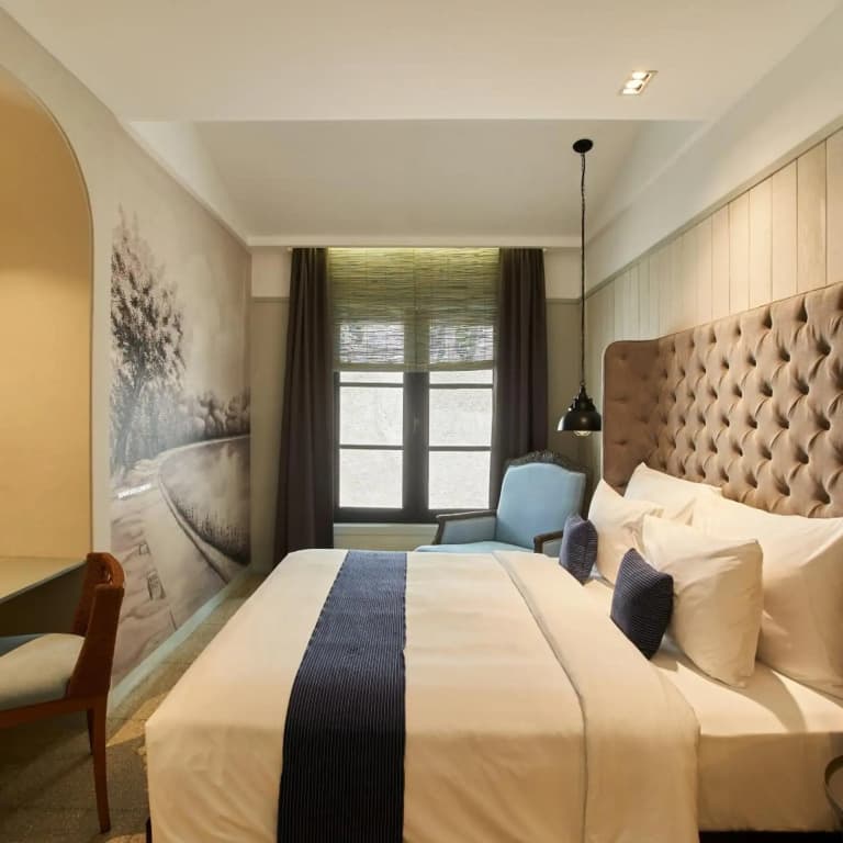 Lamandau House - photo 2