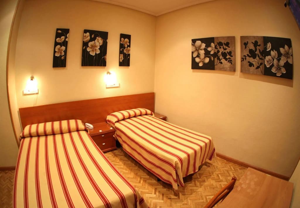Hostal Atocha Almudena Martin - photo 3