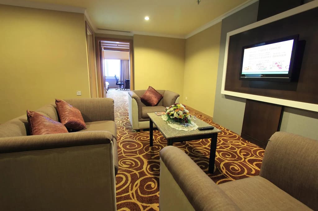 Mega Hotel Miri - photo 35