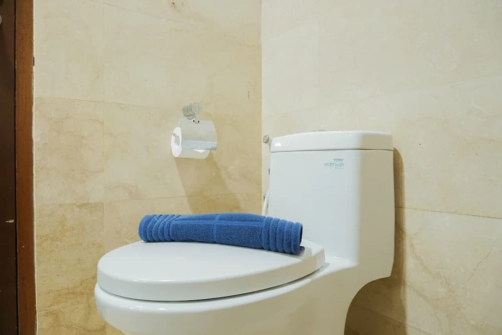 Big And Cozy 4br at L'Avenue Apartment - photo 8