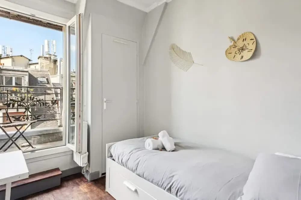 Charming Studio- Balcony in Montmartre- Mobility - photo 6