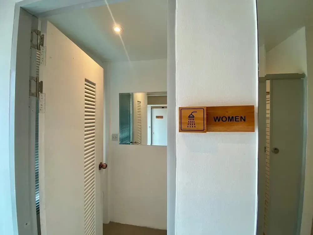 The Motuga Hostel Bangkok - photo 19