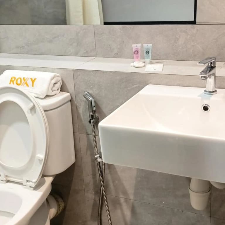 Roxy Hotel Sri Aman - photo 34