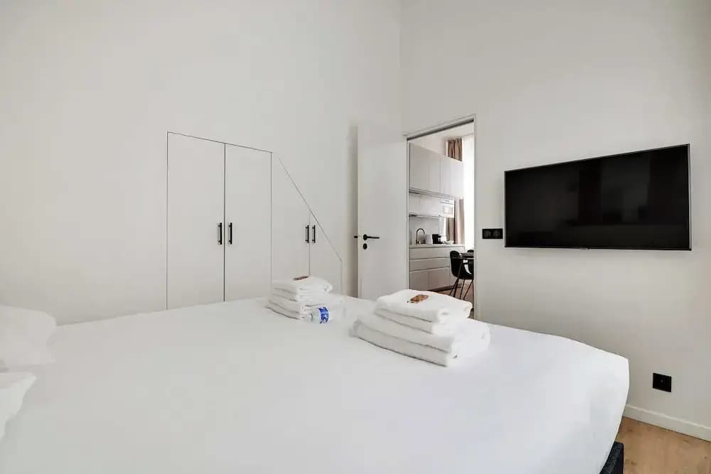 Charming Apartment - 2br/4p - Rochechouart - photo 3