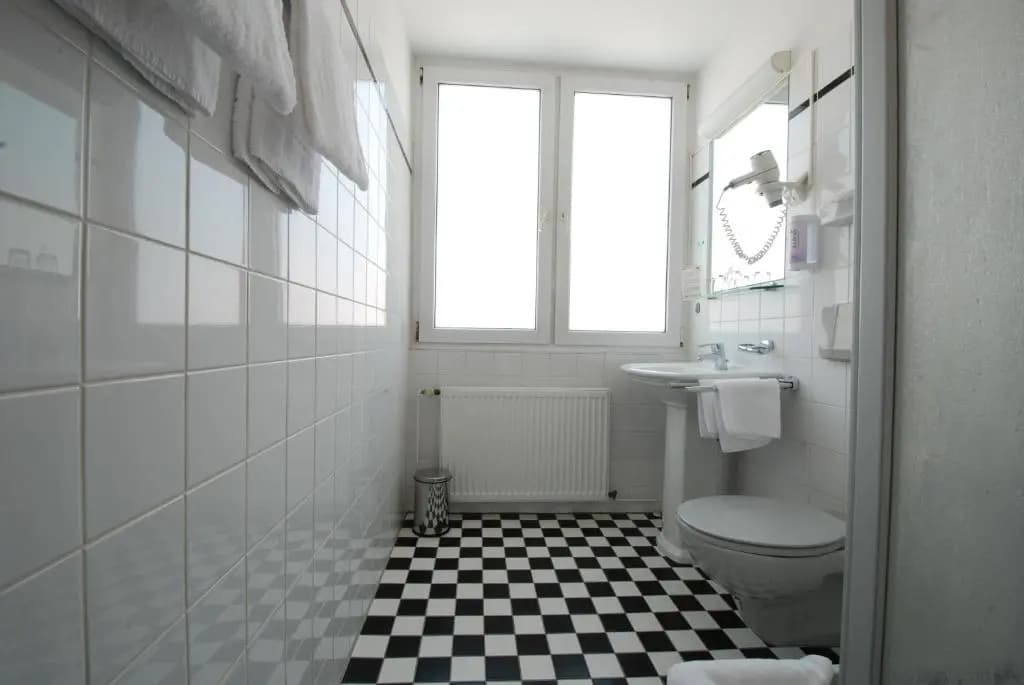 Hotel Lindenufer - photo 4