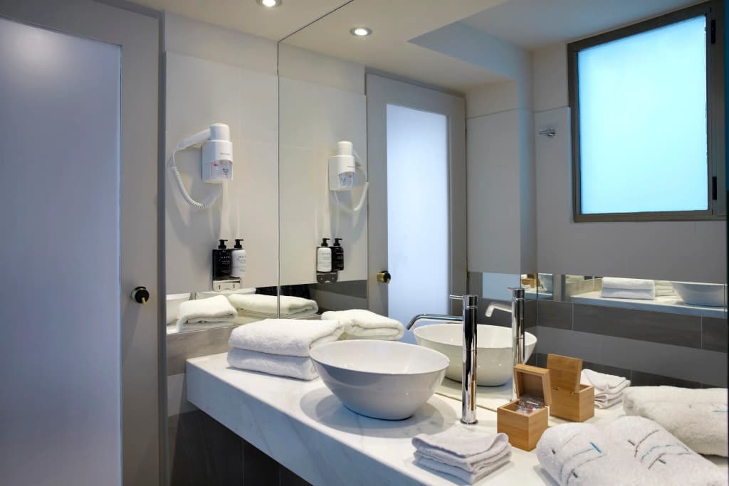 Athens Tiare Hotel - photo 11