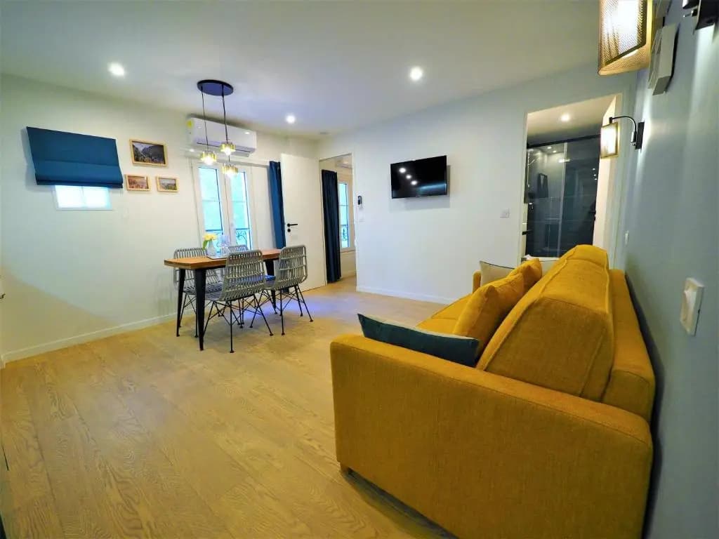 Bastille ChicSuites - photo 9