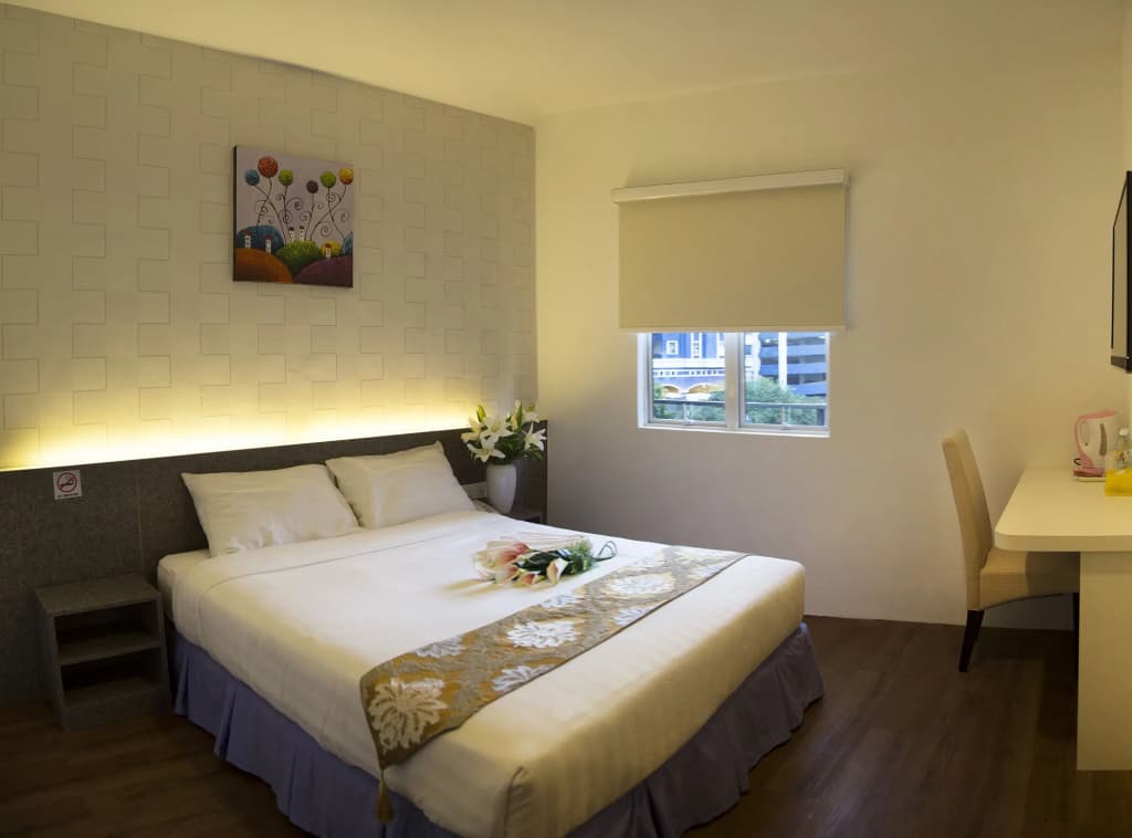 Canary Hotel - photo 5
