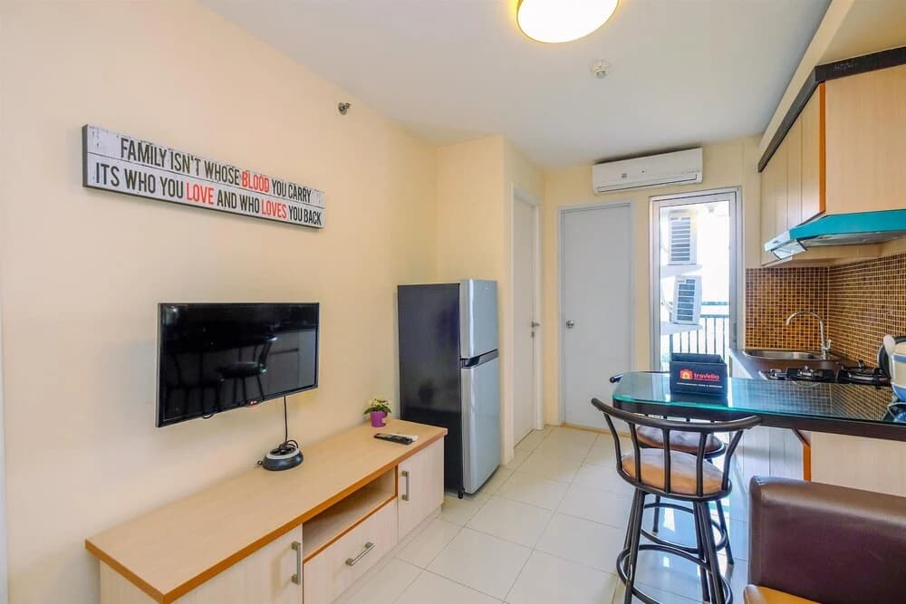 Strategic 2Br Apartment At Bassura City - photo 10