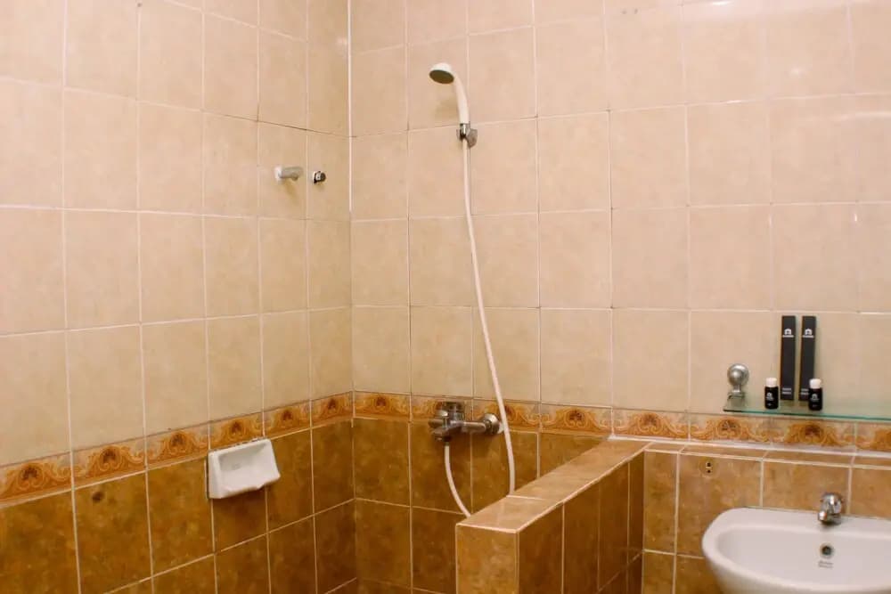 Homey And Simply Look 1Br At Puri Garden Apartment - photo 9