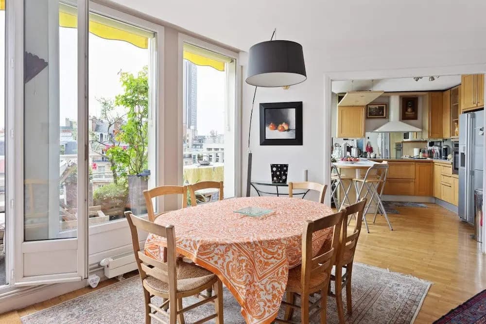 Stunning 3 Bed Apt With Balcony Near Champs Elysée - photo 8