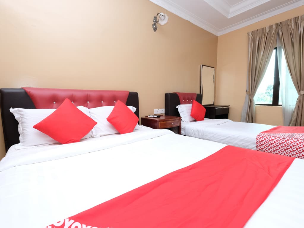 Swing & Pillows @ Ayuni Hotel, Bangi Selangor - photo 14