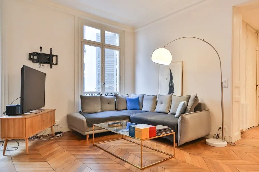 Secret Villiers I Stylish 2 Bed Apt in Villiers - photo 17
