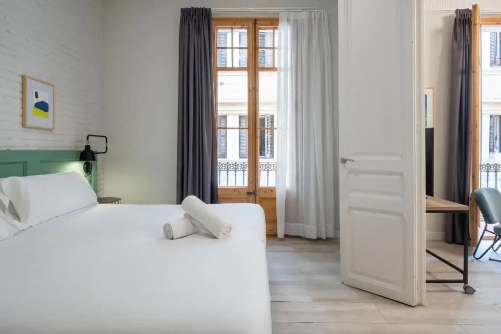 Aspasios Gracia Apartments - photo 3