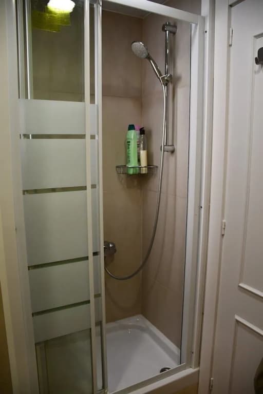 Three Bedroom Apartment in Sants - photo 15