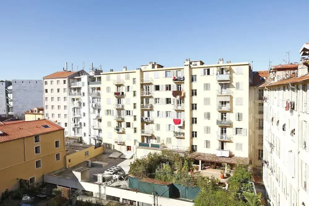 Grand Studio 30m² En Centre-Ville À Nice - photo 10