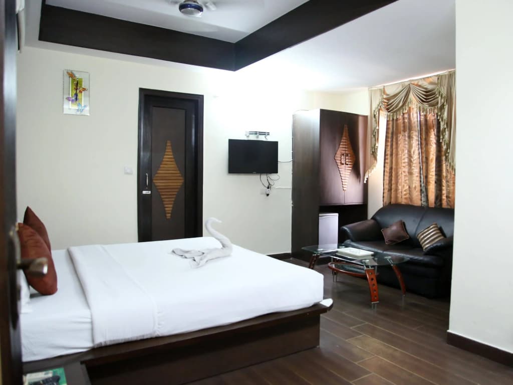 Anand Hotel With banquet hall Karol Bagh - photo 3
