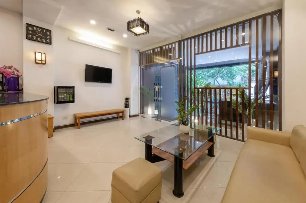 Azumaya Hai Ba Trung 1 Hotel - photo 12