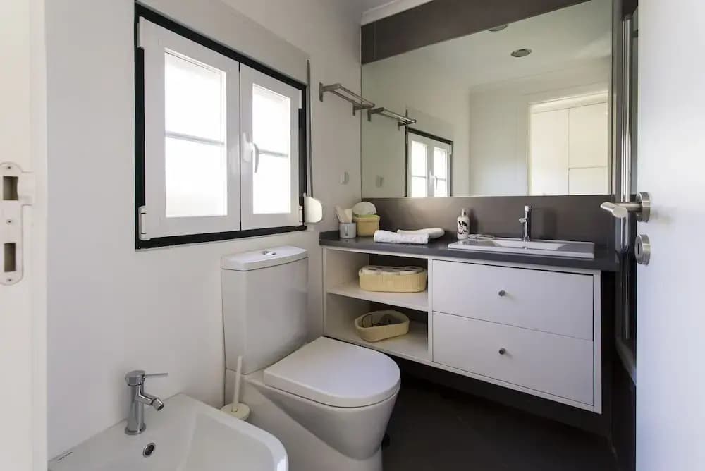 ALTIDO Urban 1-bed flat w/workspace, moments from Av. da Liberdade - photo 7