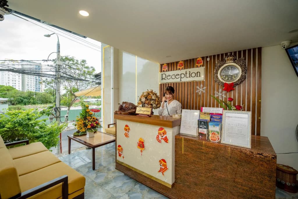 La Lune Hotel - photo 2