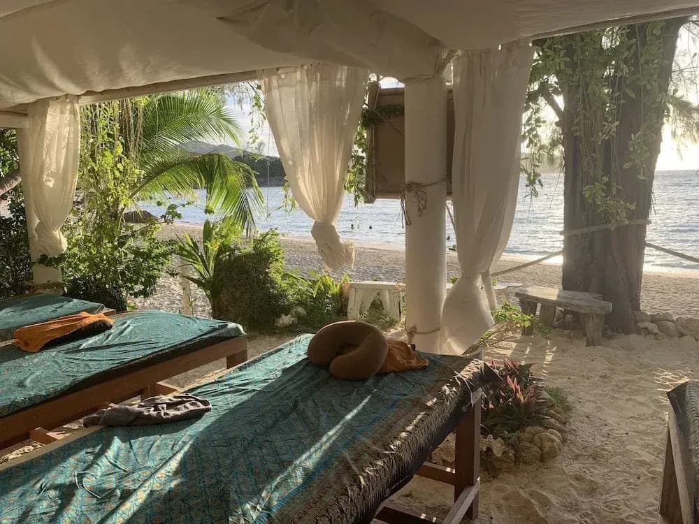 Coconut Beach Bungalows - photo 12