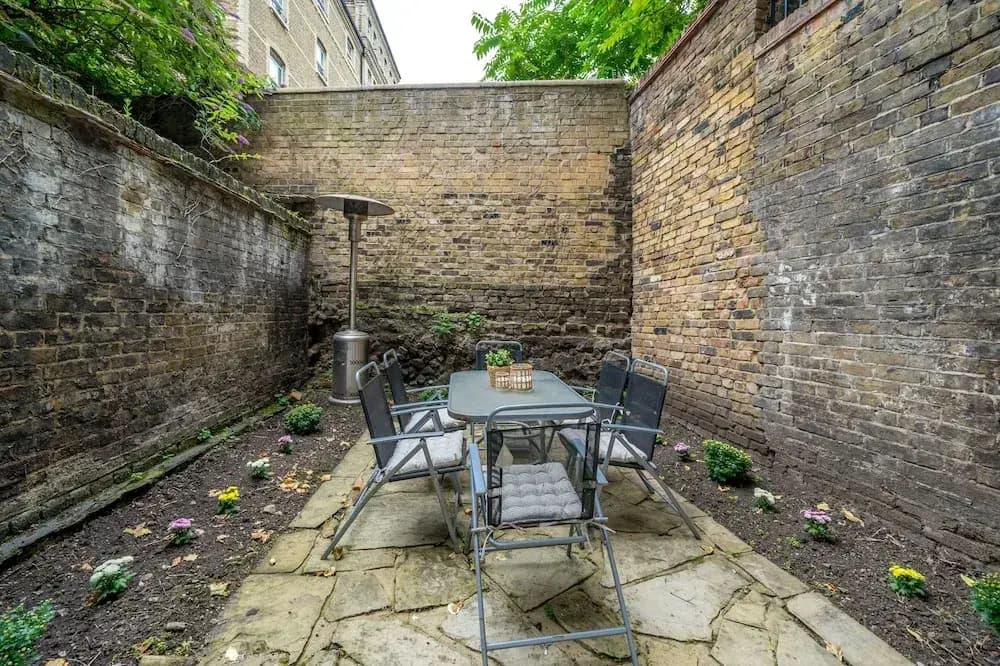 Russell Sq Suite 2 Bed Apartment - photo 22