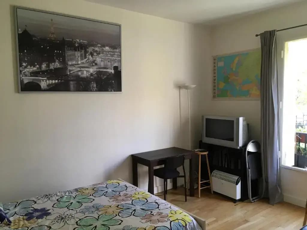 Coquet studio Porte d'Auteuil - très proche de Roland Garros - durée minimum 7 nuits - parking facile à proximité - photo 2