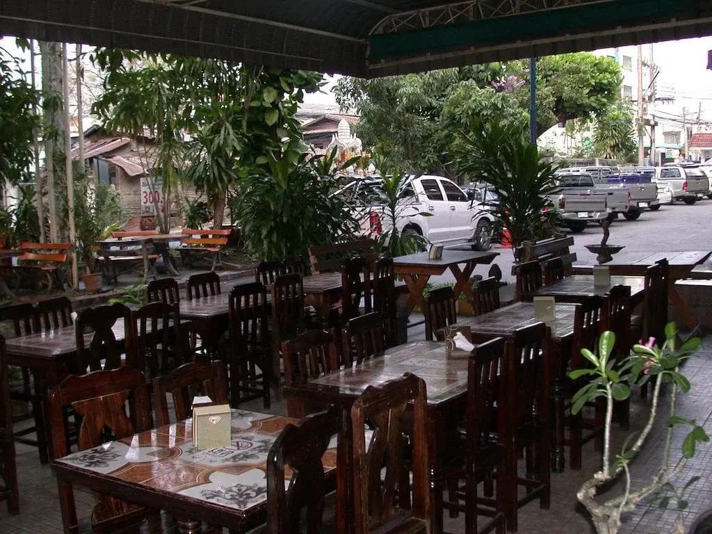 Inthanin Hotel - photo 13