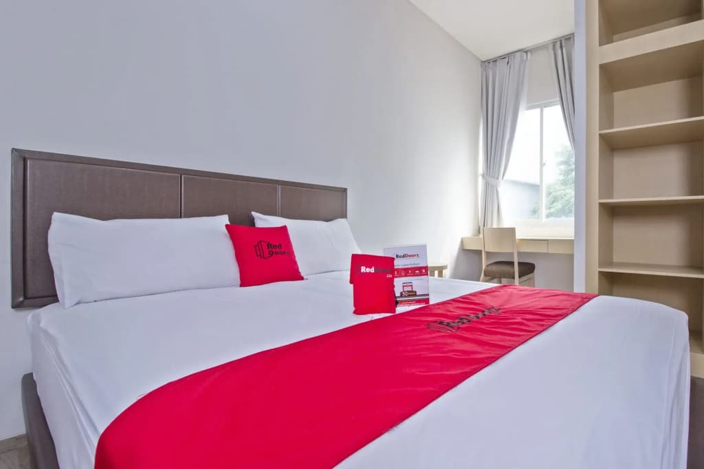 RedDoorz Plus @ SCBD - photo 9