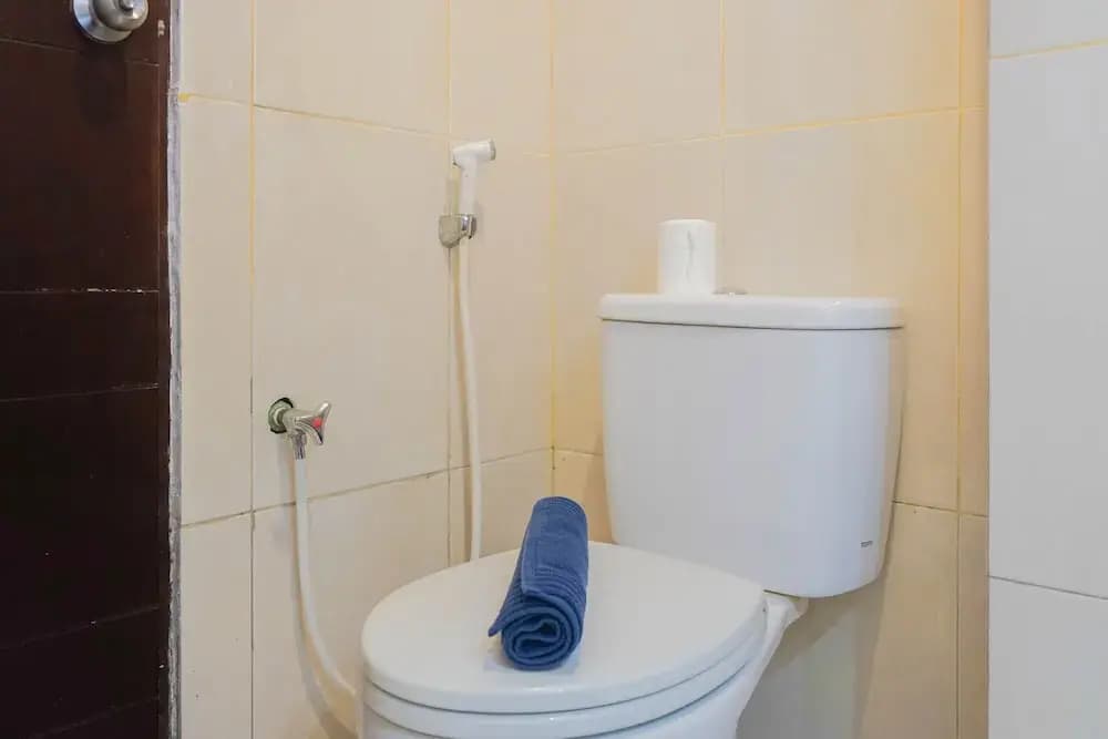 Convenient Studio Mangga Dua Apartment - photo 5