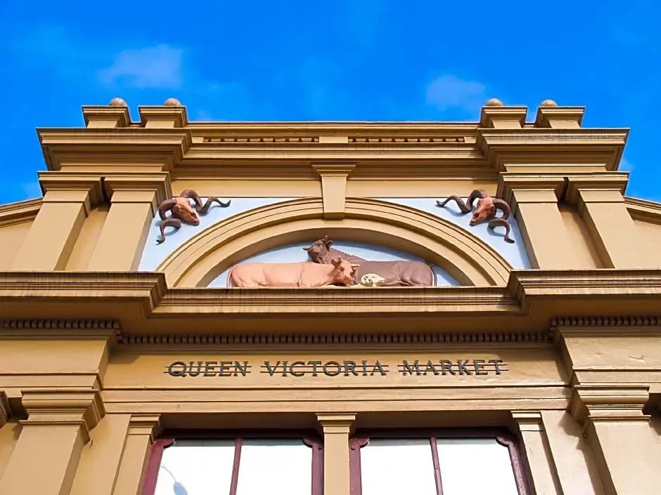 Queen Victoria Hostel - photo 1