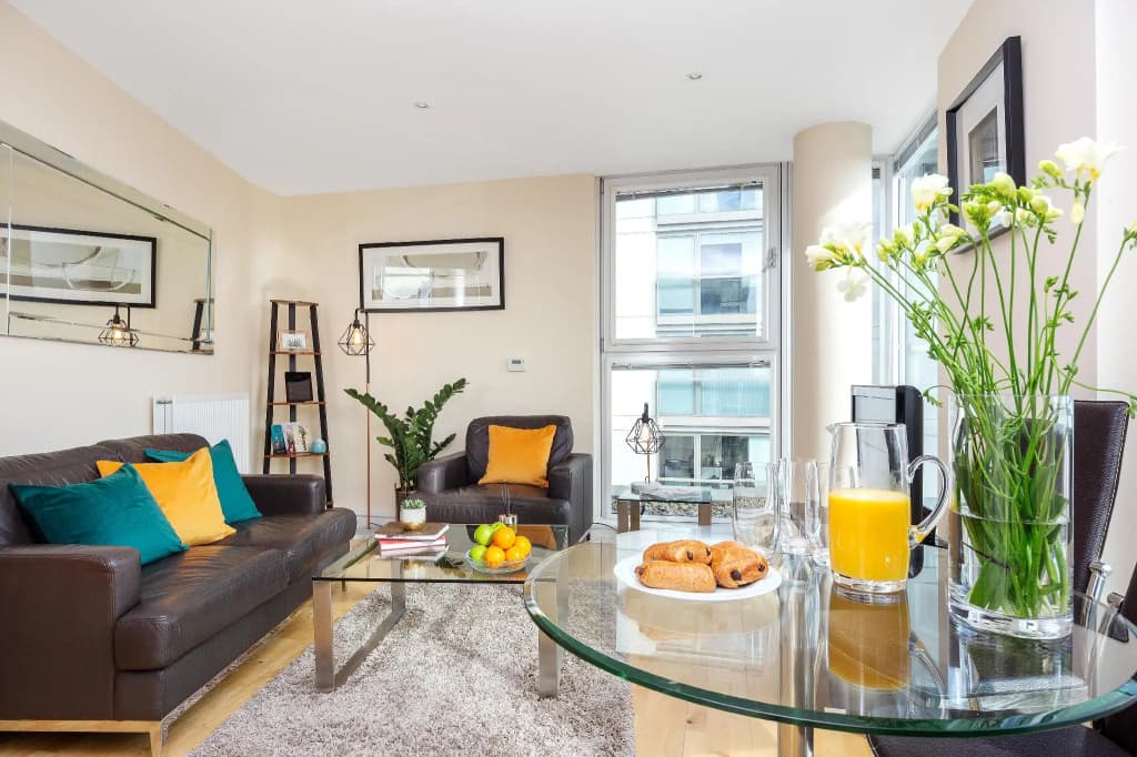 Spacious Serviced Apartments Canary Wharf - photo 2