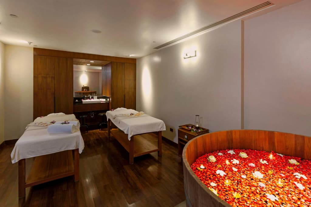 Le Meridien Phuket Beach Resort - photo 3