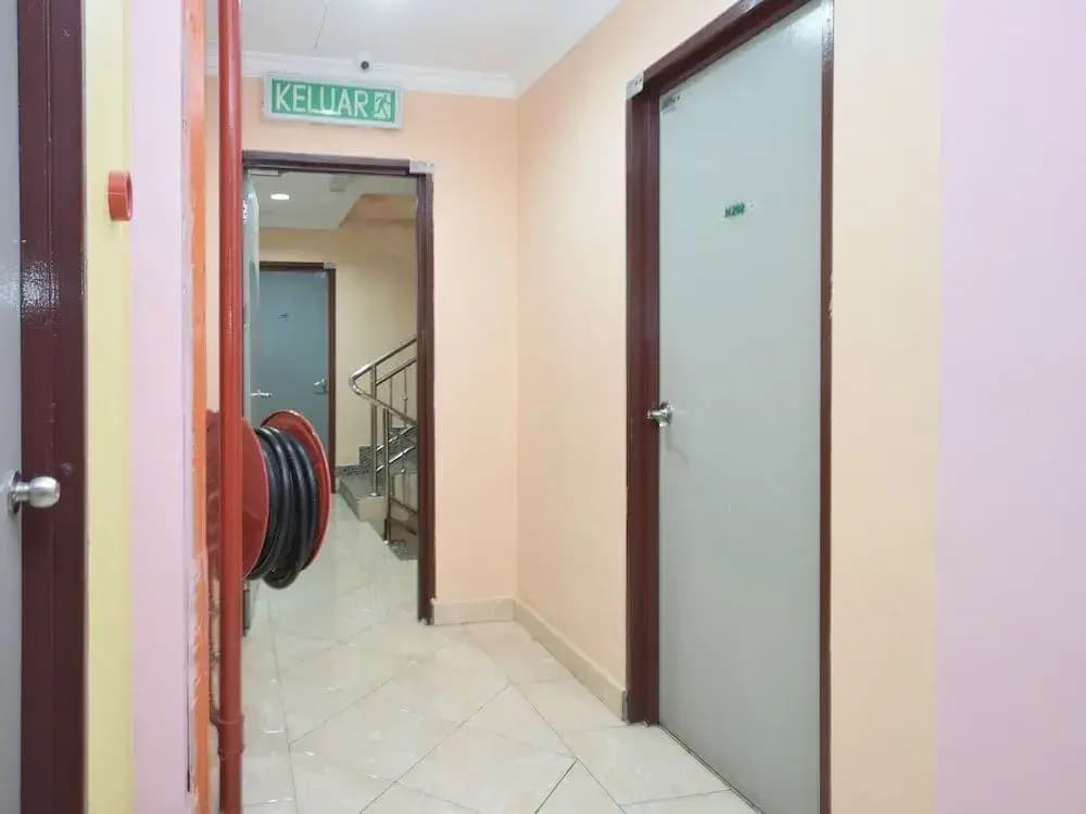 OYO 892 Hotel Grand Nadia - photo 11