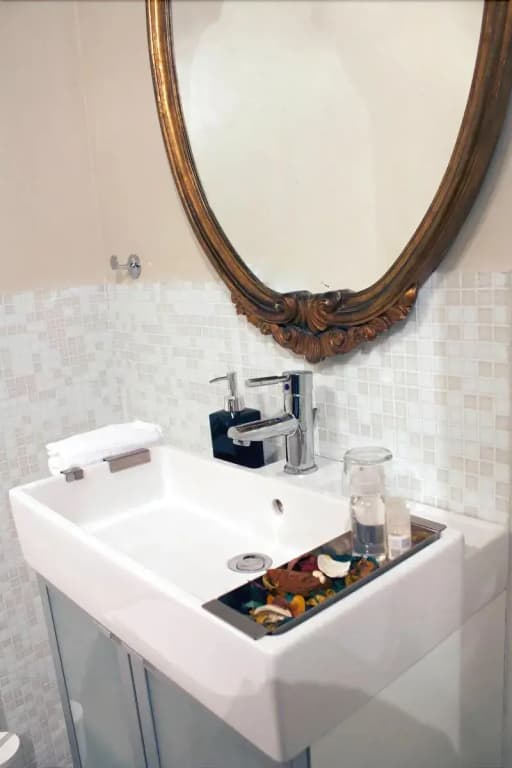 Blu Tango Guest House - photo 8