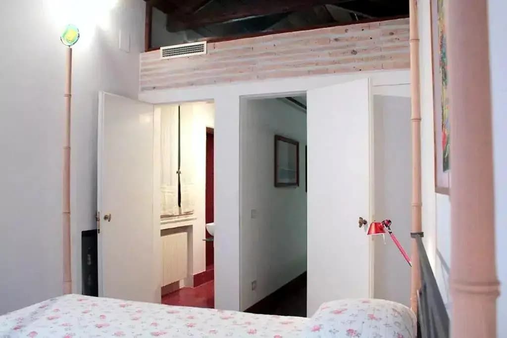 Venetian House With Terrace - photo 4