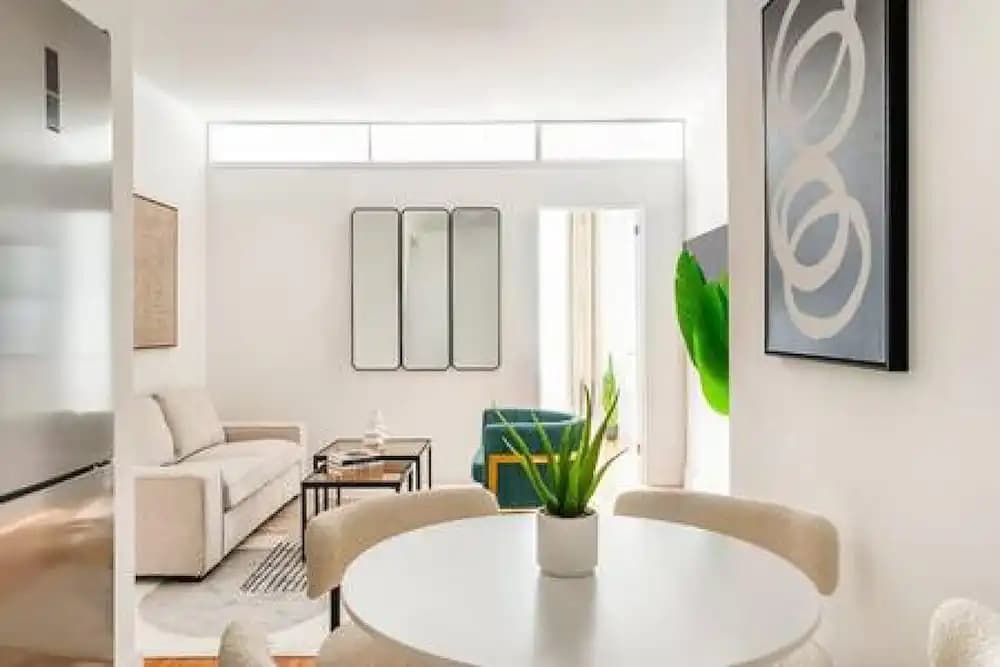 444-2e Modern 2BR Hell s Kitchen - photo 4