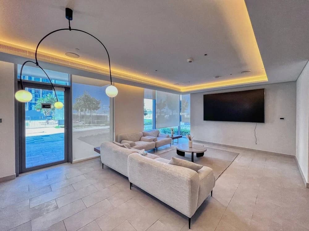 Bright 2BR in top Creek Rise Tower - photo 7