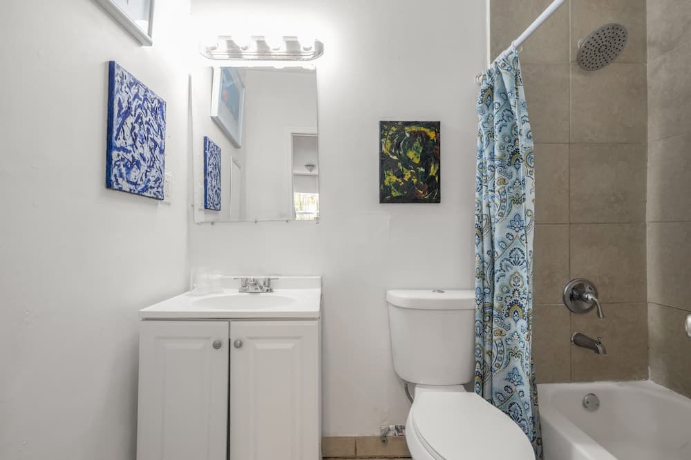 Art King Suite With Priv Bath - photo 6